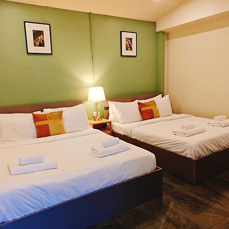 Ployburi Boutique Hotel Chanthaburi Bagian luar foto