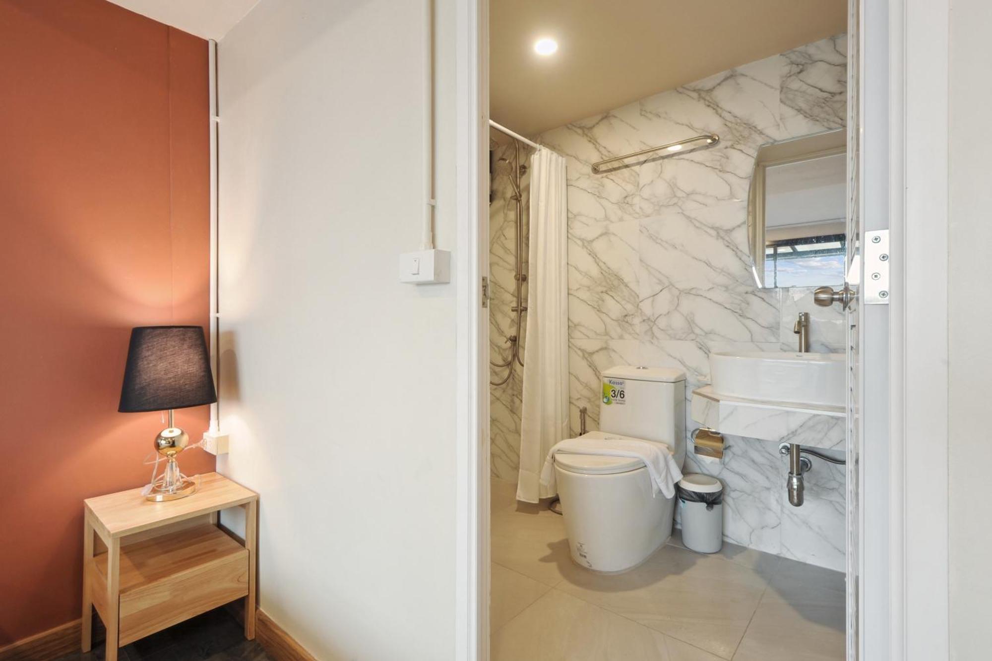 Ployburi Boutique Hotel Chanthaburi Bagian luar foto