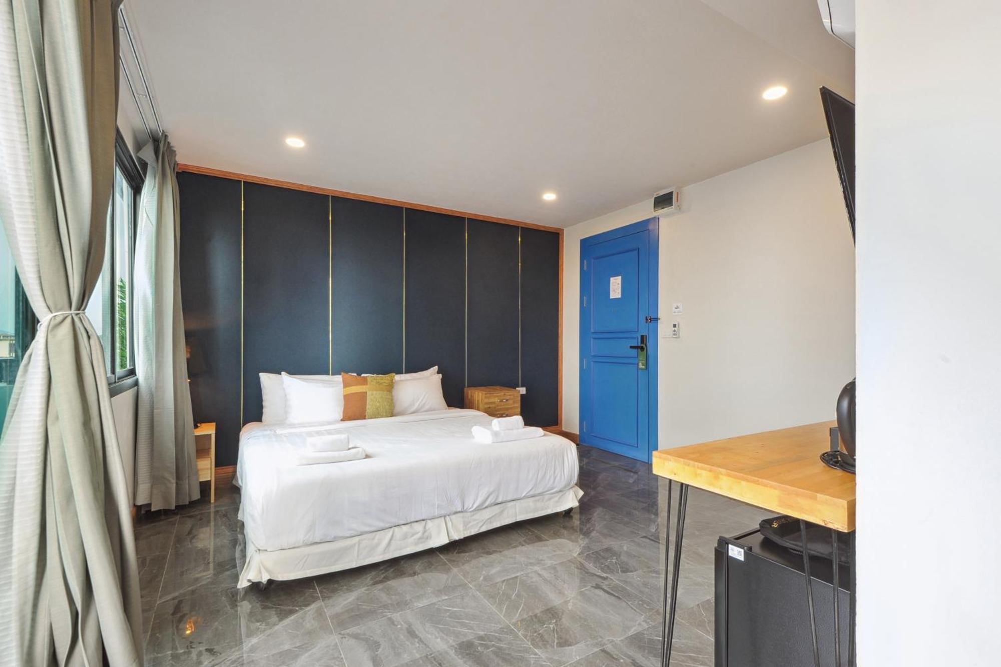 Ployburi Boutique Hotel Chanthaburi Bagian luar foto