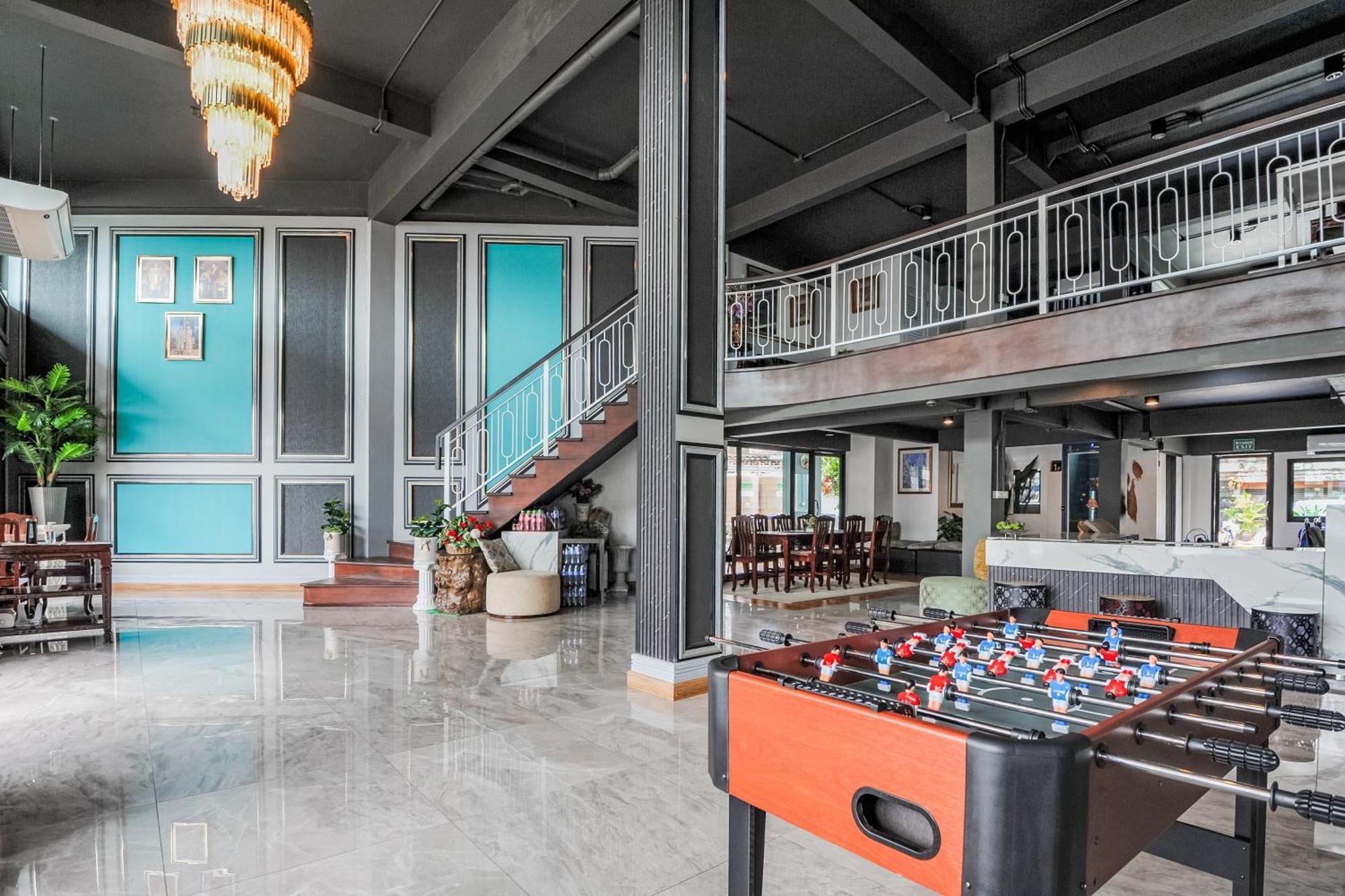 Ployburi Boutique Hotel Chanthaburi Bagian luar foto